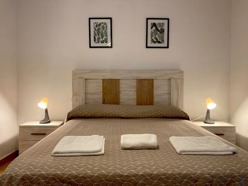 Full house 1 bedroom + 1.50 sofa bed - Image 1