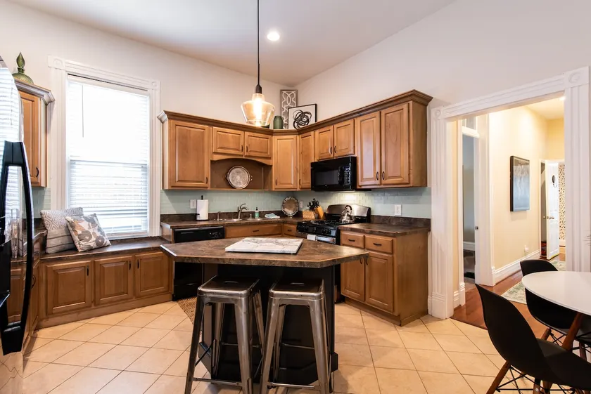 Cheerful Highlands Home with Parking*Cherokee*NuLu - Image 1