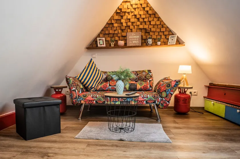 Tiny maisonette in the center with Wi-Fi & parking - Image 1