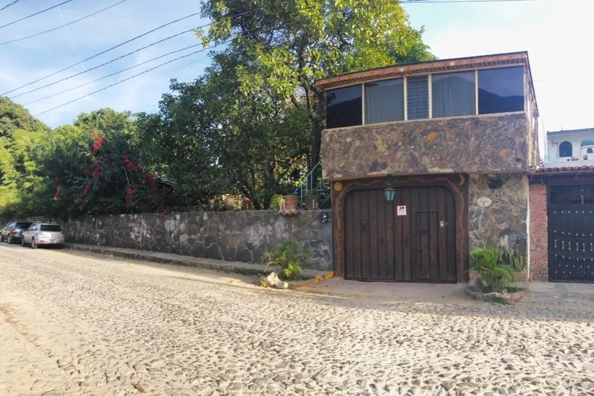 The house of ajijic mangoes - Image 1