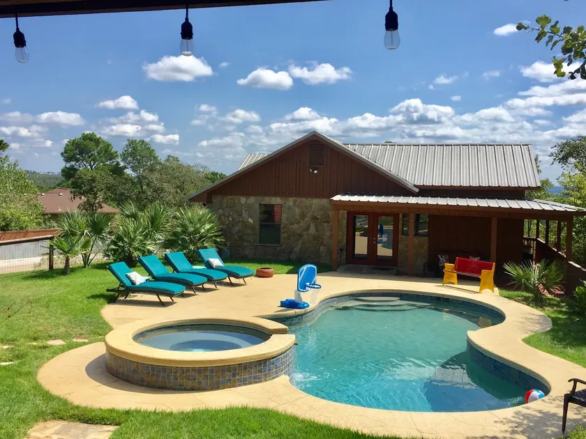 Heated Pool, Scenic Views, Hot Tub, Game Room! - Image 1