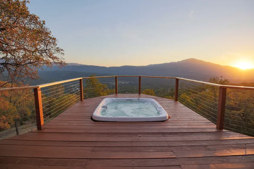 Oakhurst Home with a View - Image 1