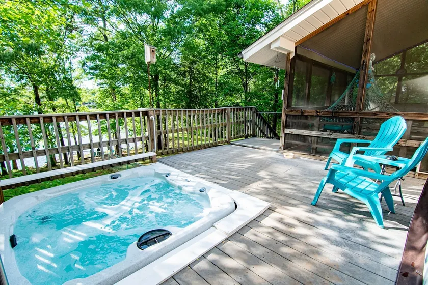 LakingitEz..3BR/2BA amazing sunsets & hot tub - Image 1
