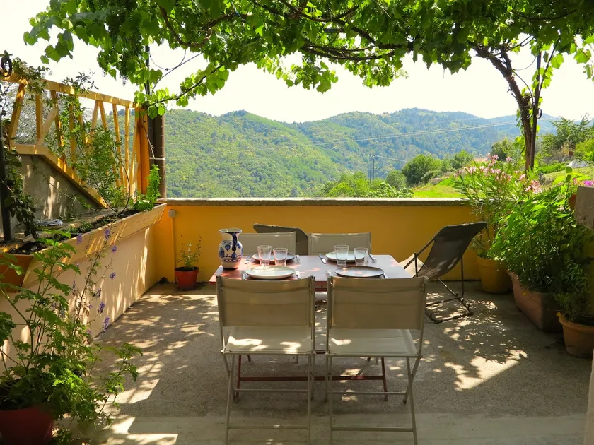 Fully renovated stone house with views - Image 1