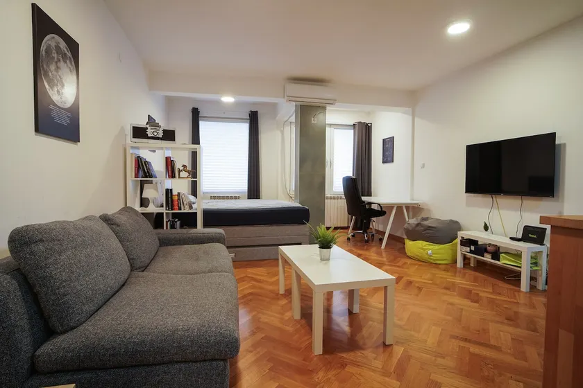Apartment Grau - Image 1