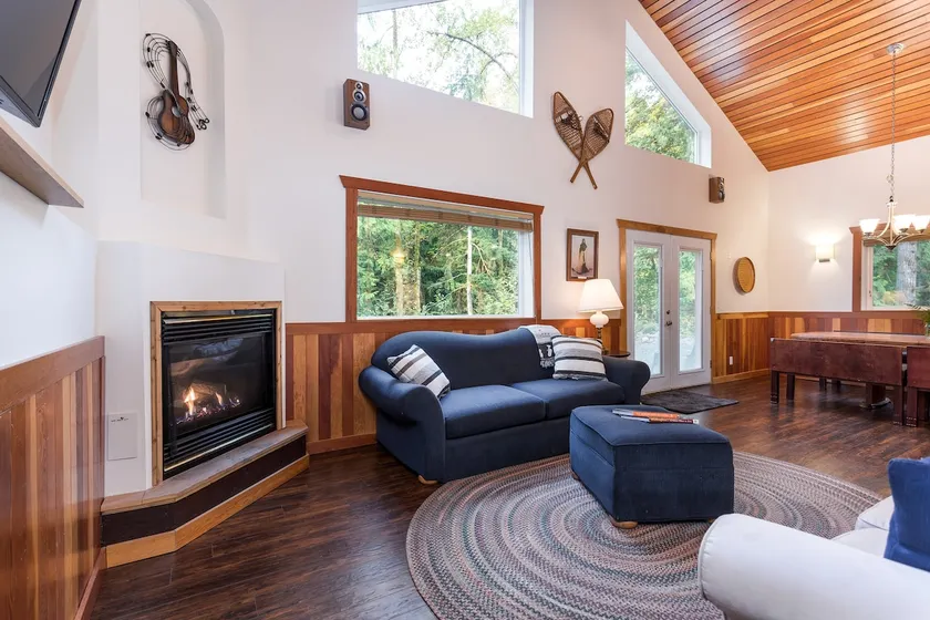 The River Cabin - Image 1