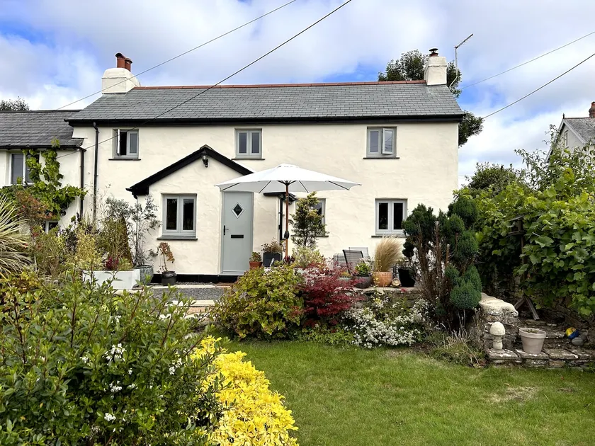 Stunning Cottage Close to Amazing Beaches - Image 1