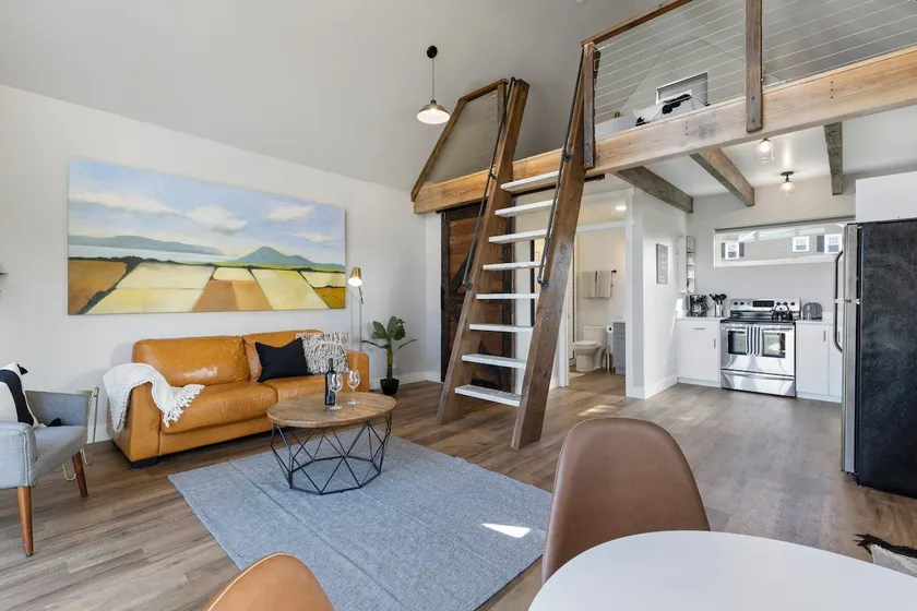 Granary-Private Cottage among the tulip fields! - Image 1