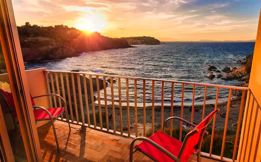 Collioure Beach Front Apt. with Parking- La Gavina - Image 1