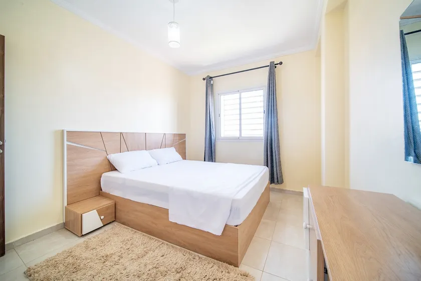 Family Apartment 2 bedrooms 5 min airport - Image 1