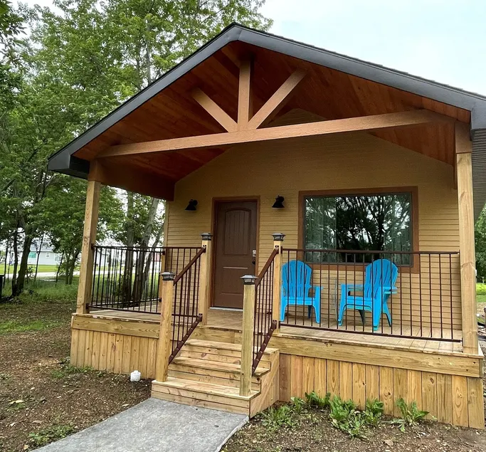 Rustic Retreat,1 Bedroom Cape Cod Cottage, Oswego - Image 1