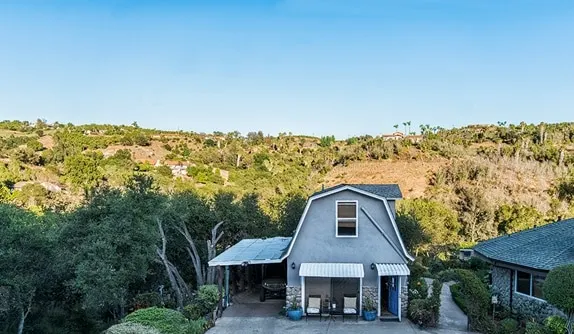 The Great Escape On 3 Acre Retreat - Image 1