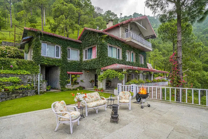 StayVista at Destine Villa | 4BR Luxury Stay - Image 1