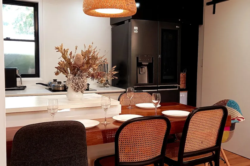 luxury☆Stunning☆ child friendly☆stroll Queens Park - Image 1