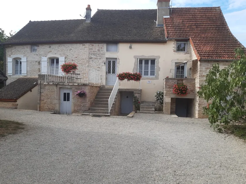 Cottage in a small wine village - Image 1