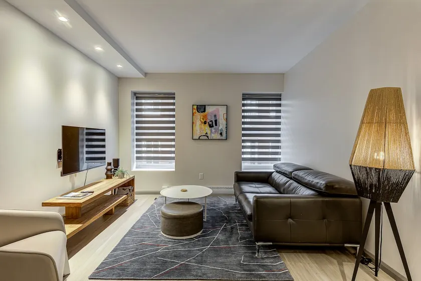 C03 | Modern Apt, Queen Bed near Old Quebec - Image 1