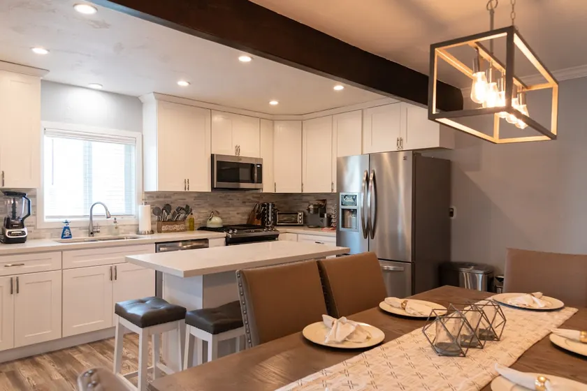 The Valley's Hidden Gem: Remodeled + Big Backyard - Image 1
