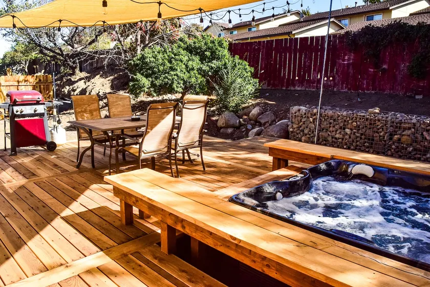 Hot Tub, Jacuzzi & King Suite Near Downtown Reno - Image 1
