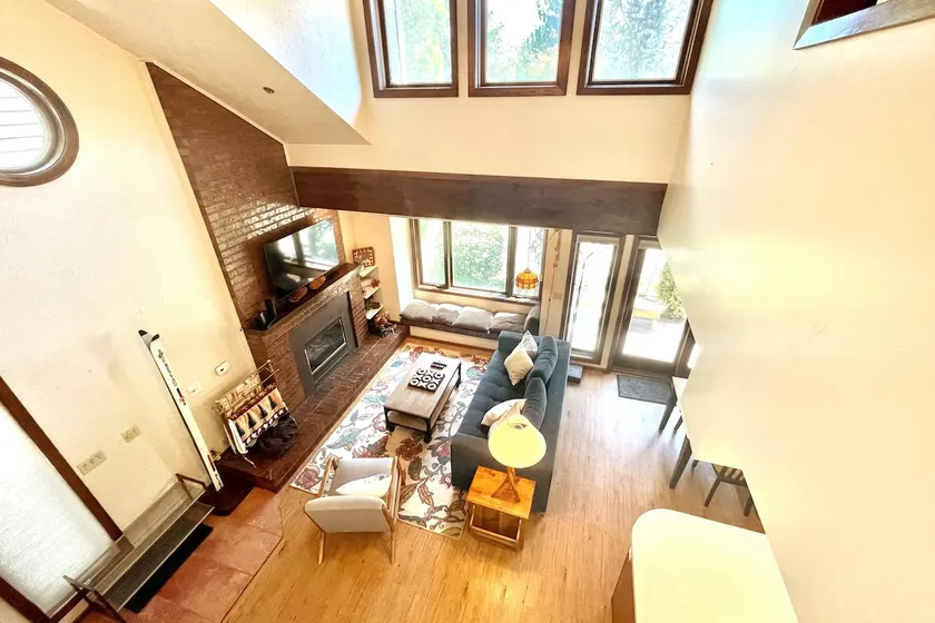 Family-Friendly duplex 10 min to ski at Snowbasin - Image 1