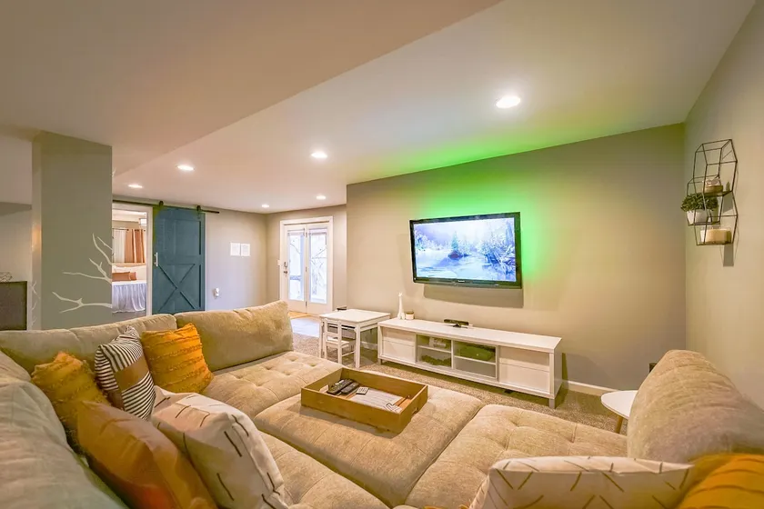 The Hummingbird Hideaway | with hillside view - Image 1