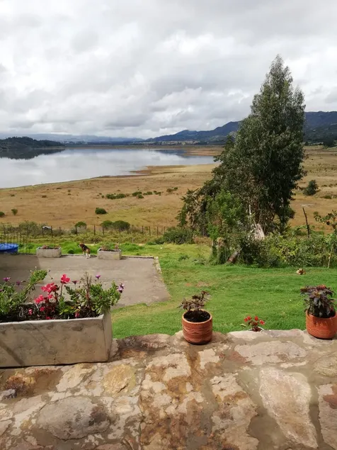 El Cascajal: Amazing lake view. Vista al lago - Image 1