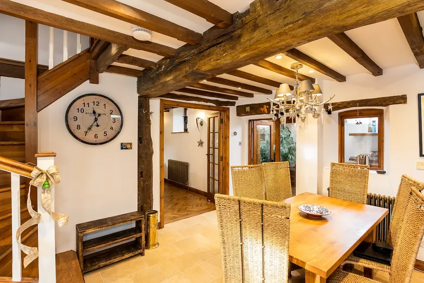 Granary Cottage Luxury Barn Conversion - Image 1