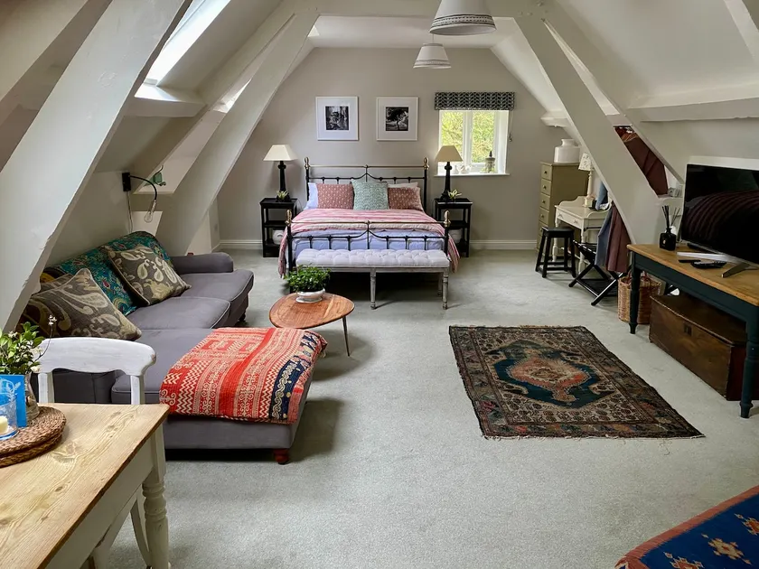 The Stable Loft, Oxfordshire - Image 1