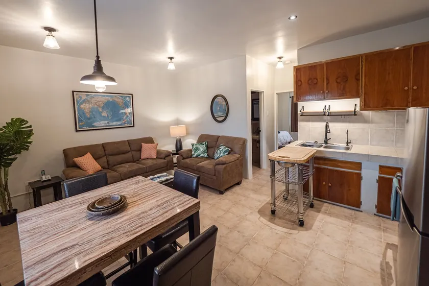 Central, Stylish 2-Bedroom Apartment in Koror - Image 1