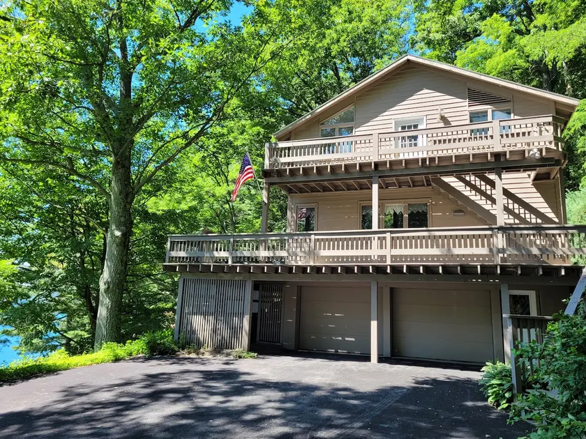 Skaneateles Lake House - Image 1