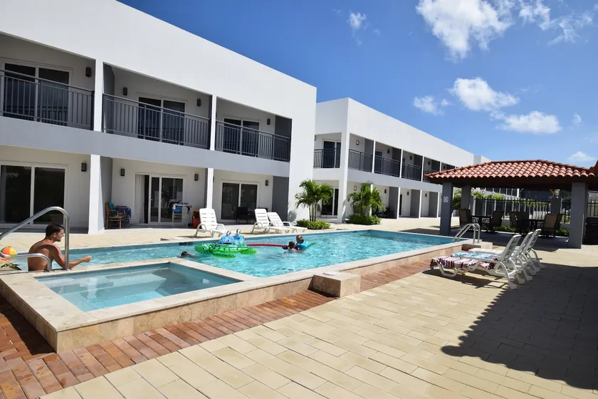 25%OFF Abigail Condo Arena at Eagle Beach - Image 1