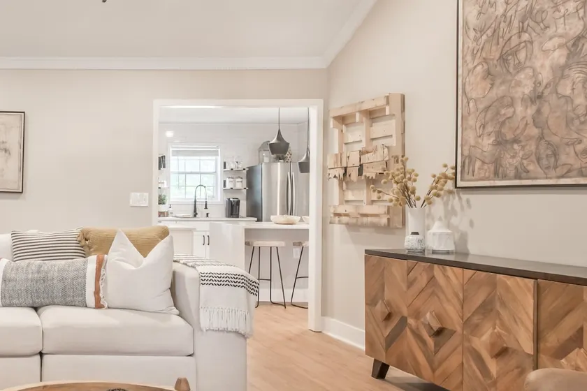Eight 11 Homes • Stylish & Spacious Home Near ATL - Image 1