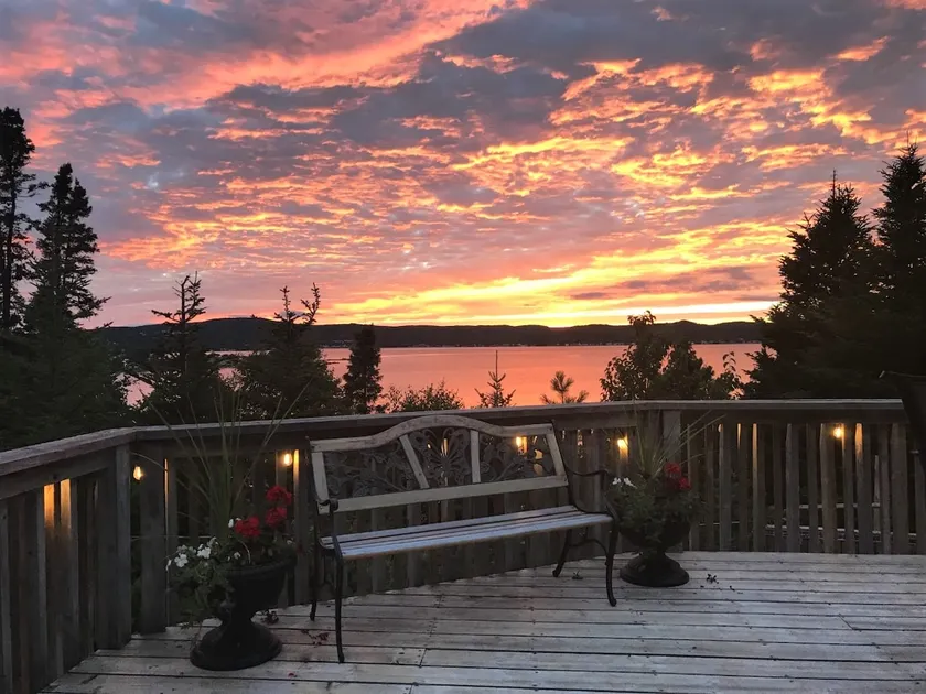 Land & Sea Retreat near Terra Nova National Park - Image 1