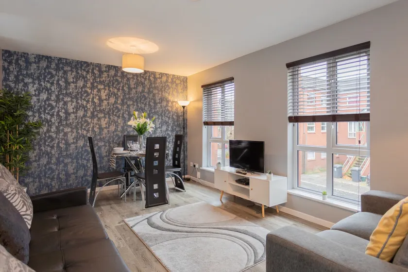 Beautiful apartment in the heart of Belfast!! - Image 1