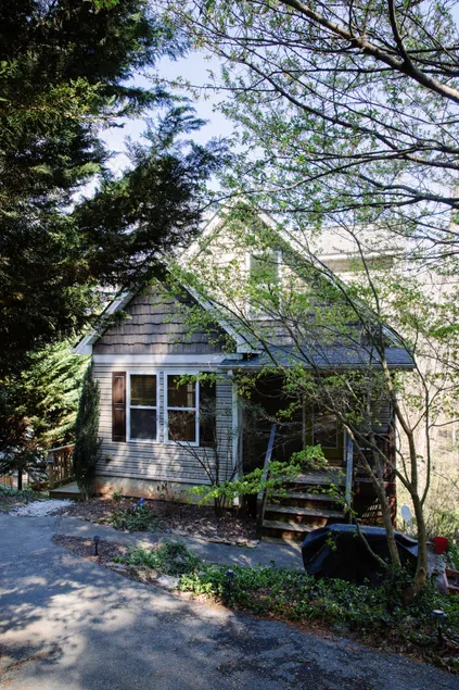 Wooded Studio & Deck-Close to Biltmore & Breweries - Image 1