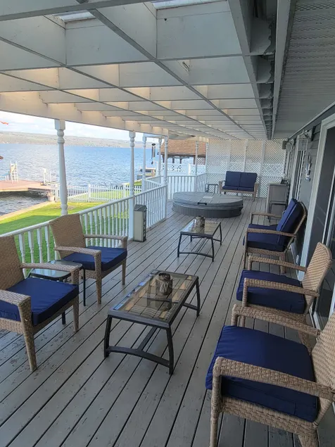 Spectacular Lake Views + Hot Tub: Winedown Oasis - Image 1
