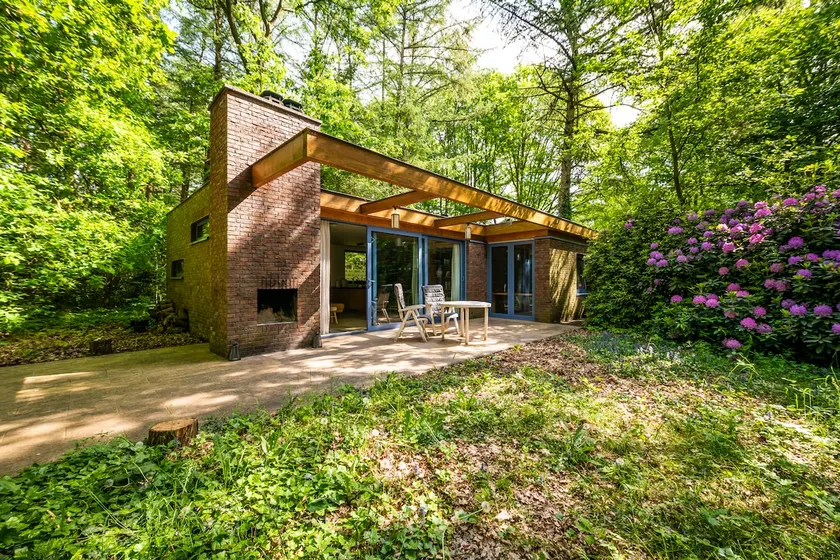 Forest cottage with hottub wood-burning stove - Image 1