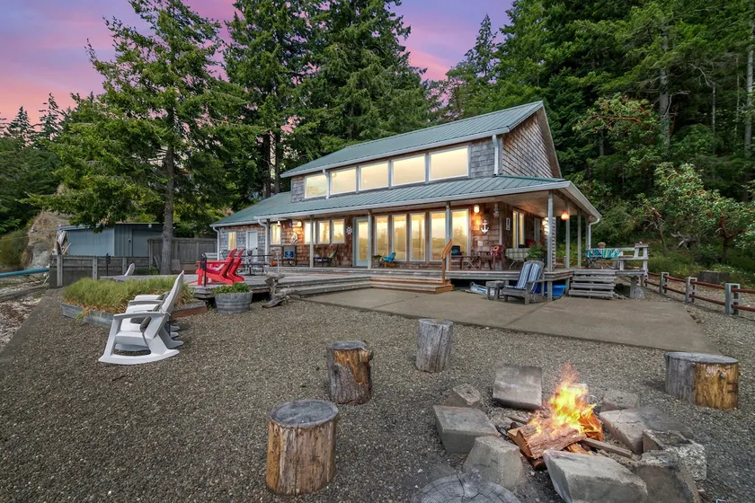 Waterfront Beach Cabin ON Skookum Inlet, Puget Sd. - Image 1