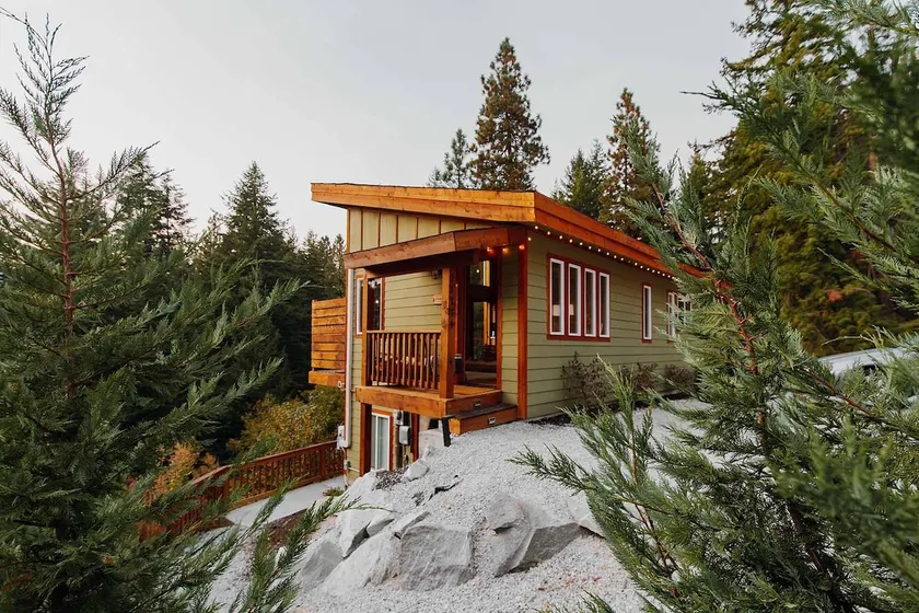 Midcentury Cabin with Private Hot Tub - Image 1
