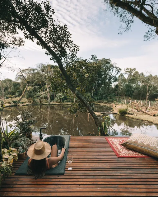 Cabin with bathtub and view in Serra Gaúcha - Image 1