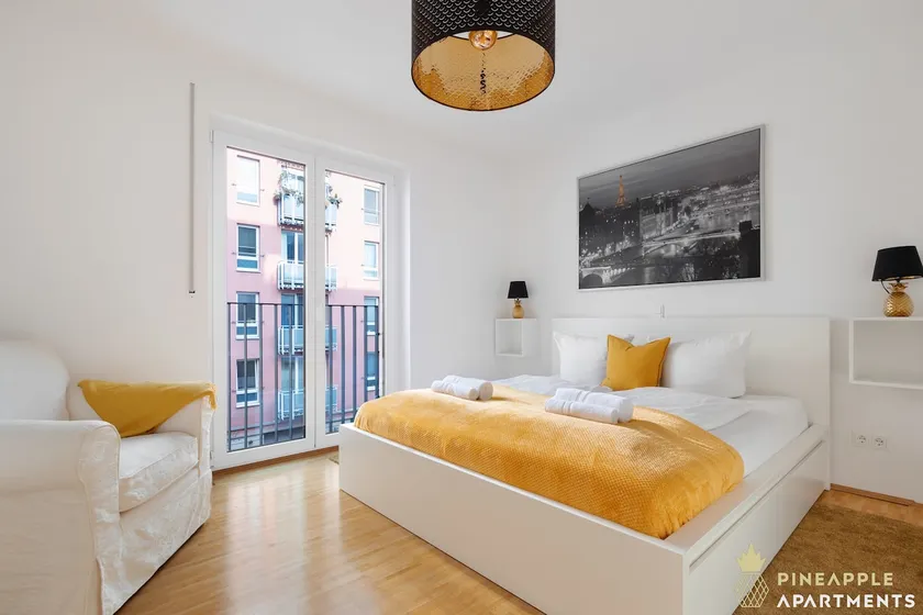 PINEAPPLE APARTMENTS - Zwinger IV - 65qm - 1x free parking - Image 1
