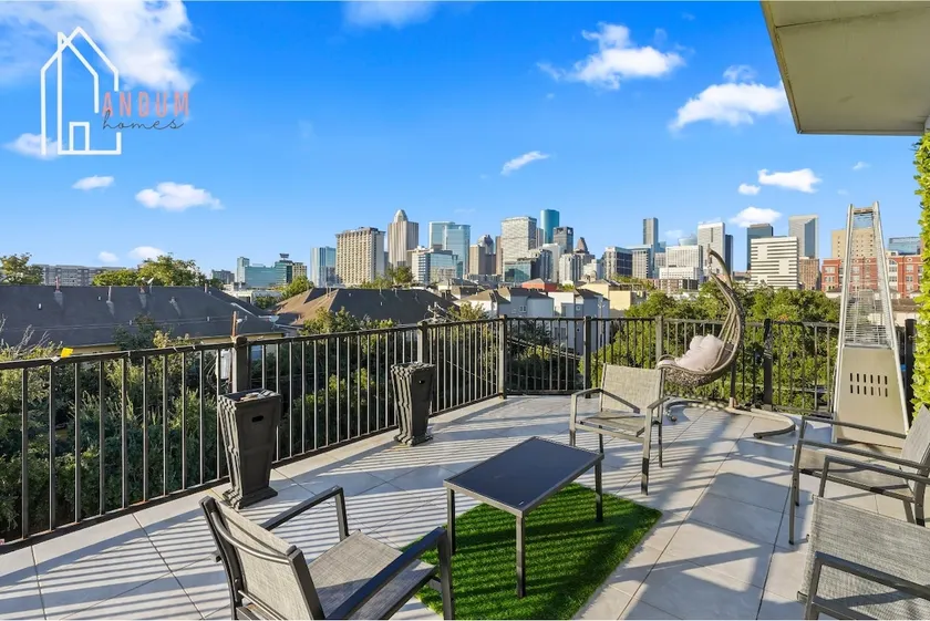 Luxury Midtown Gem : Amazing Rooftop Views - Image 1
