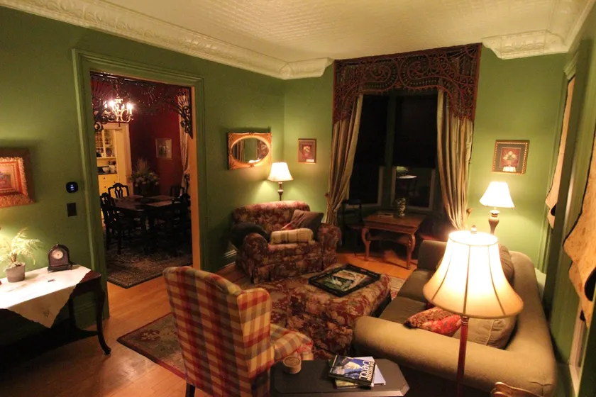 Beautiful Victorian in Historic District - Image 1