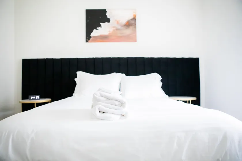 ⭐️ Hidden gem Apt A: 3-mins to Plaza District⭐️ - Image 1