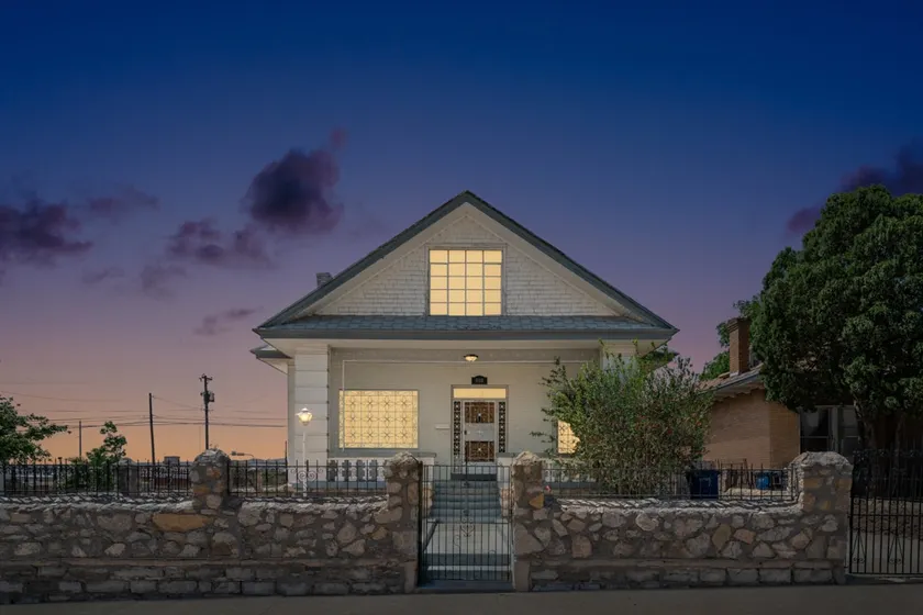 3 story home near downtown El Paso - Image 1