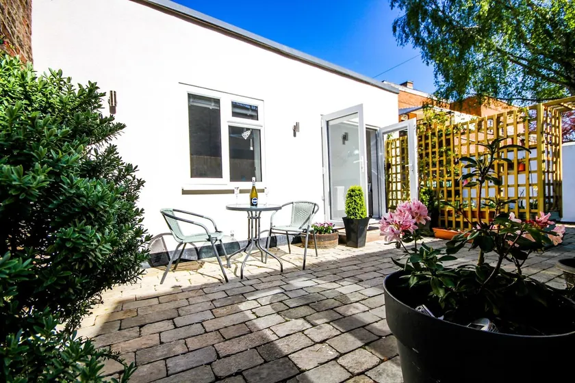 One Bed Annex in Easingwold, Parking, Outside Area - Image 1
