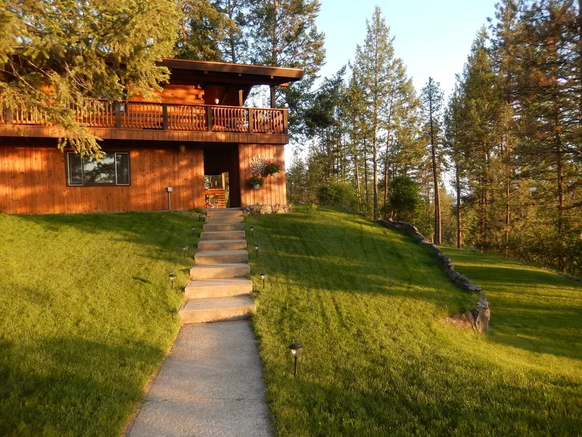 Rocky Top Retreat - Image 1