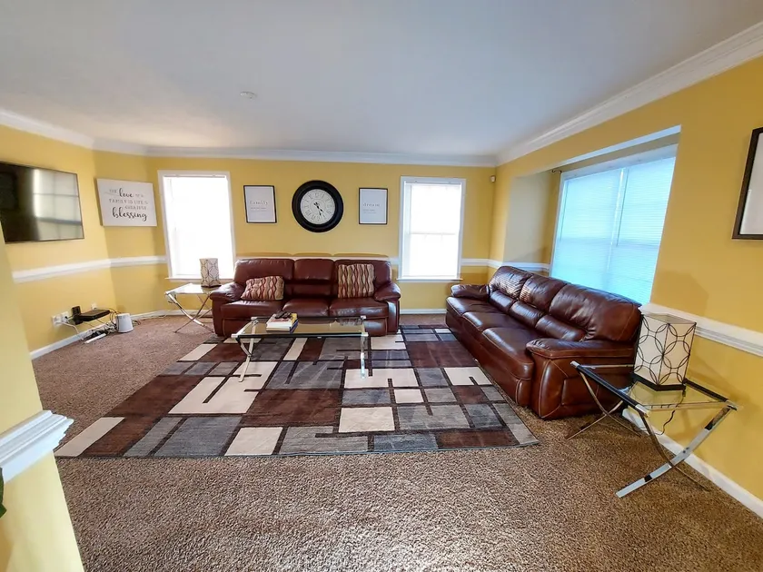 4 Bdr TH Near Historic Downtown Fredericksburg & Quantico Sleeps 8 more - Image 1