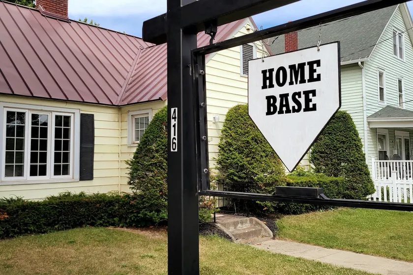 Home Base *Only 1/2 mile from All Star Village* - Image 1