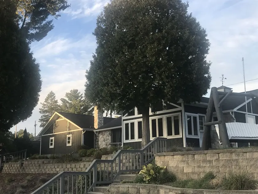Eagles Landing Cottage; A Stunning Waterfront Gem - Image 1