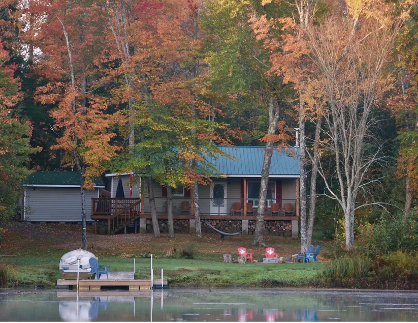 Family Friendly Beautiful Lake Front Cottage - Image 1